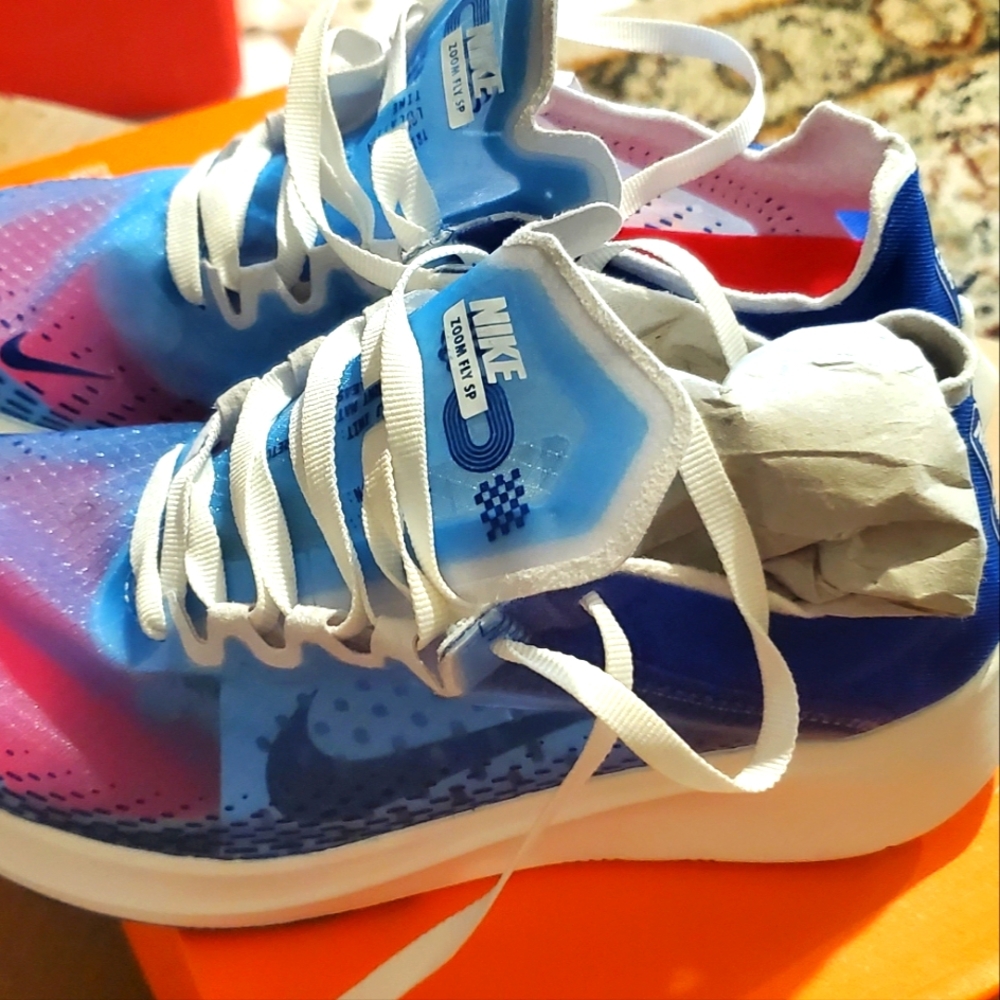 Nike Sneakers fits kids